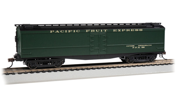 Bachmann 75703 50' Express Reefer - Pacific Fruit Express #726 HO Scale