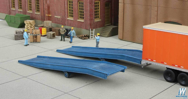 Walthers 933-4130 Loading Ramps Pkg (2) Kit - 4-13/16 x 1-1/16 x 7/16" : HO Scale