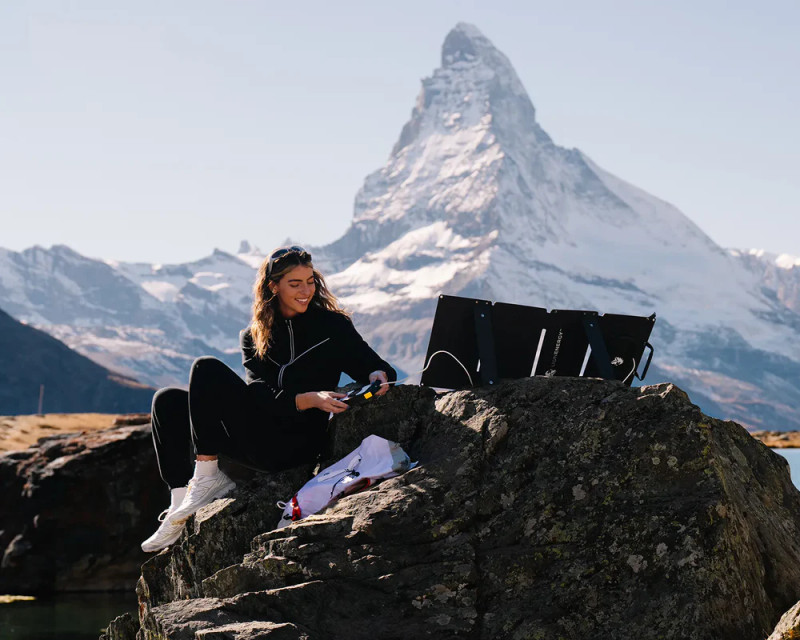 LION 50W FOLDABLE SOLAR PANEL