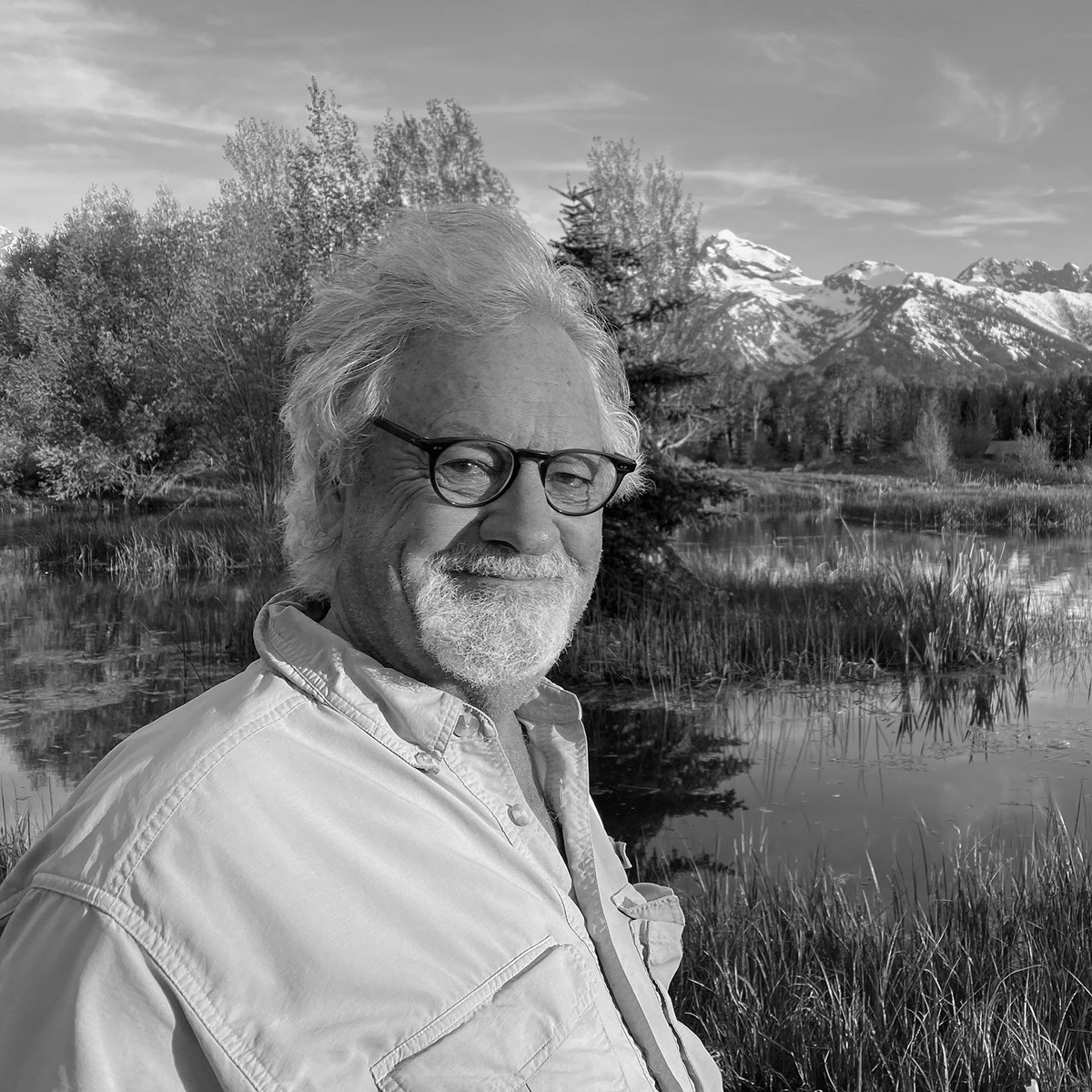 Tom Mangelsen photographing in black and white