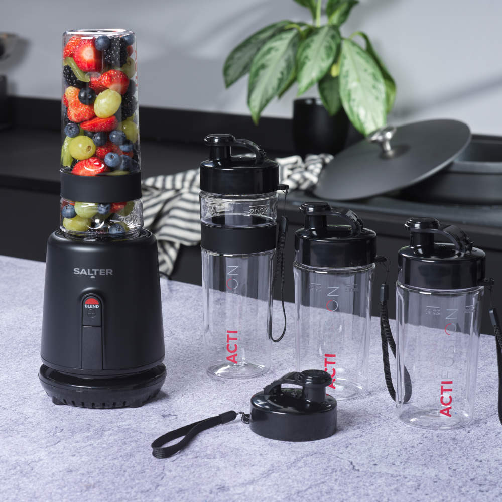Kuro Actifusion Blender & 4 Sports Bottles | Salter