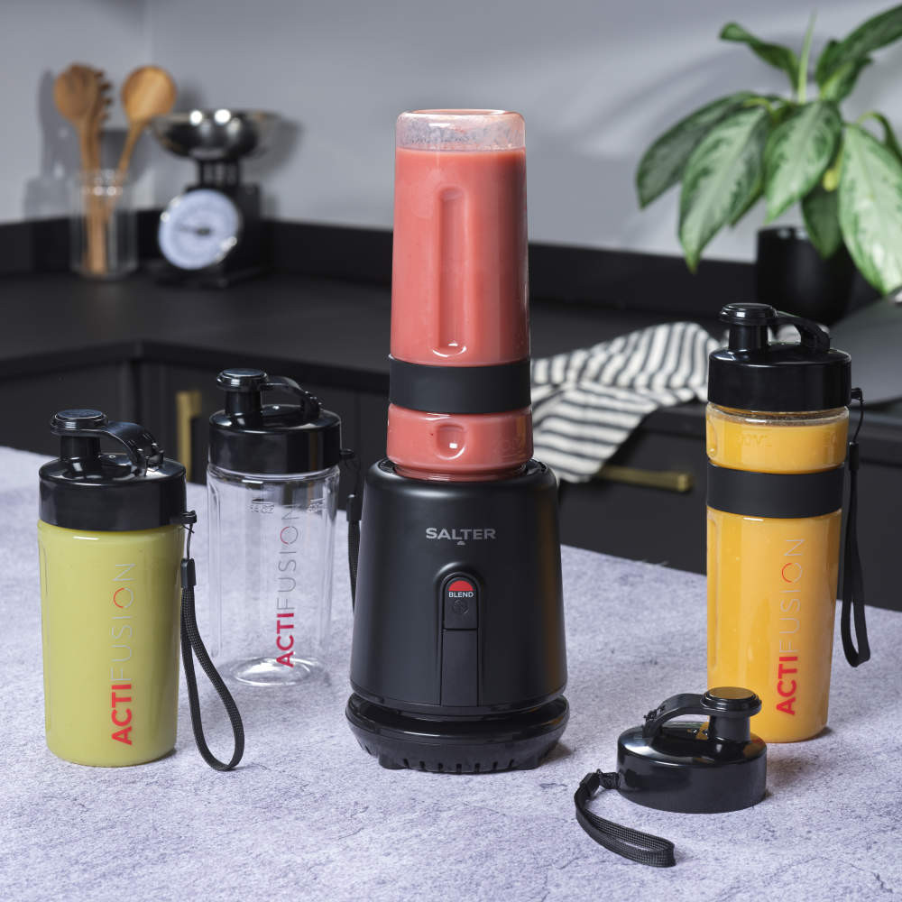 Kuro Actifusion Blender & 4 Sports Bottles | Salter