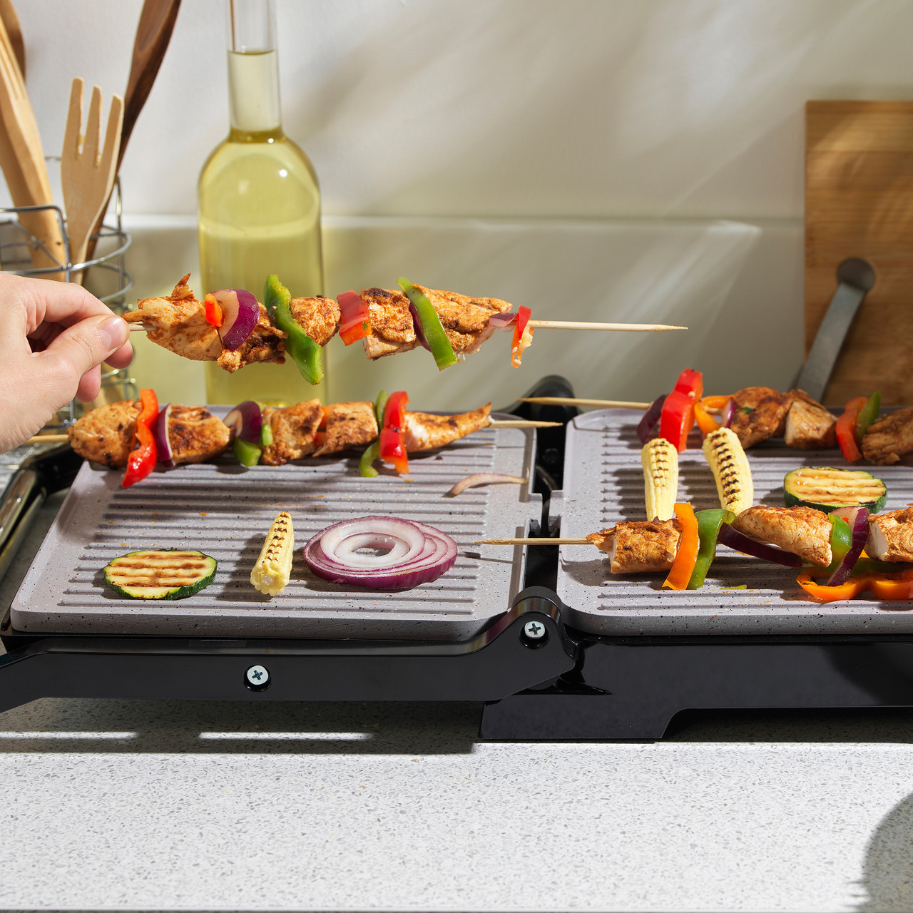 https://cdn11.bigcommerce.com/s-5vfc75n1yv/images/stencil/1280x1280/products/115/18317/xl-health-grill-and-panini-maker-marble-effect-non-stick-coating-salter-ek4076-5054061336436__66021.1698133985.jpg?c=1