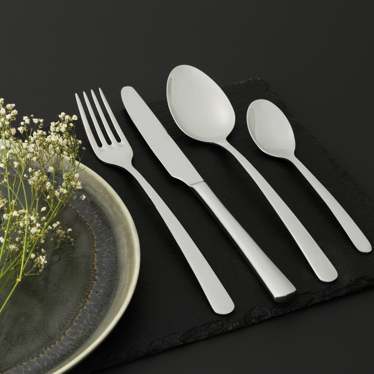 16 Piece Cutlery Set — Sam's Simple Savings