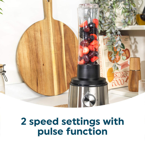 Blender with fruit-filled bottle and 2 speed settings with pulse function