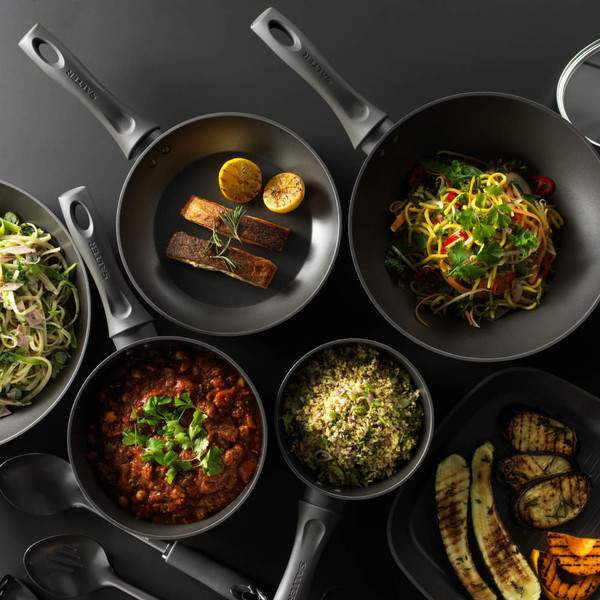 Cosmos 18cm Saucepan