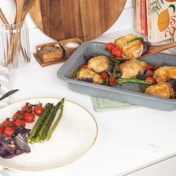 Large grey non-stick roasting tin with dimensions shown: 36.3 x 24.5 x 5.5 cm.