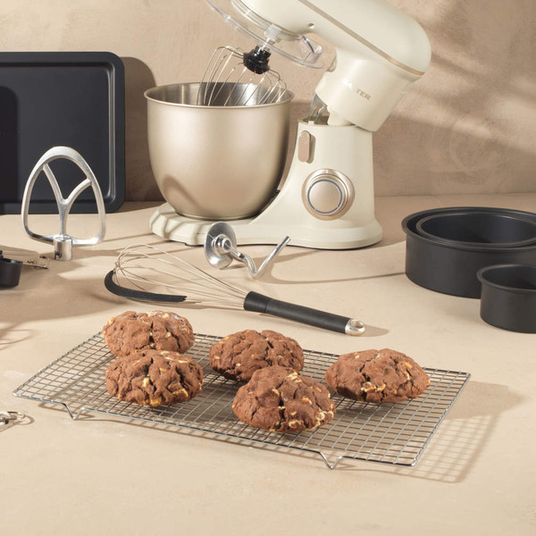 Bakes Hand Mixer & Baking Set