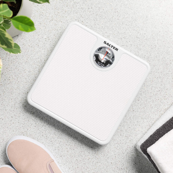 Magnified Dial Mechanical Bathroom Scale | White