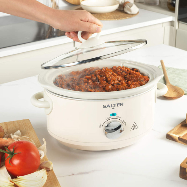 Cream Salter slow cooker with chilli con carne, shown on a worktop in kitchen setting