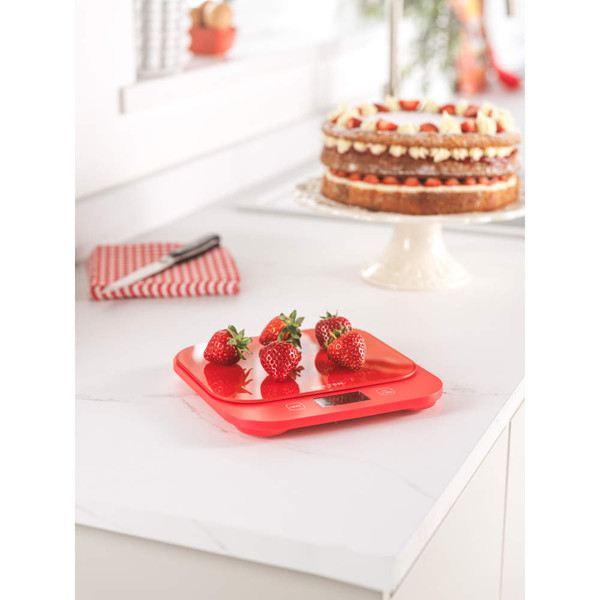 British Bakes Digital Kitchen Scale – Red