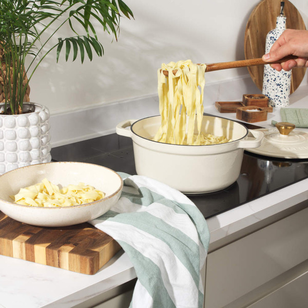 Chester Cast Iron Casserole Set – Cream-COMBO-10042-5054061632392