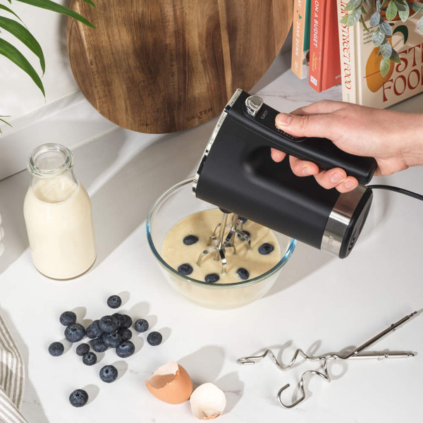 Hand Mixer & Mixing Bowl Set – Black