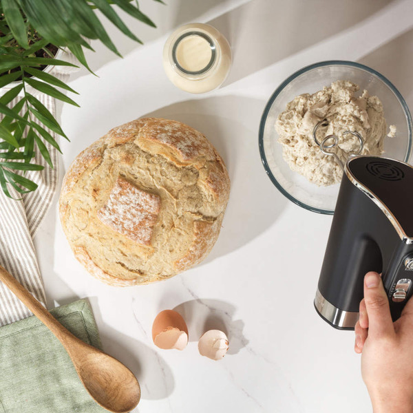 Expert Hand Mixer & Mixing Bowl Set