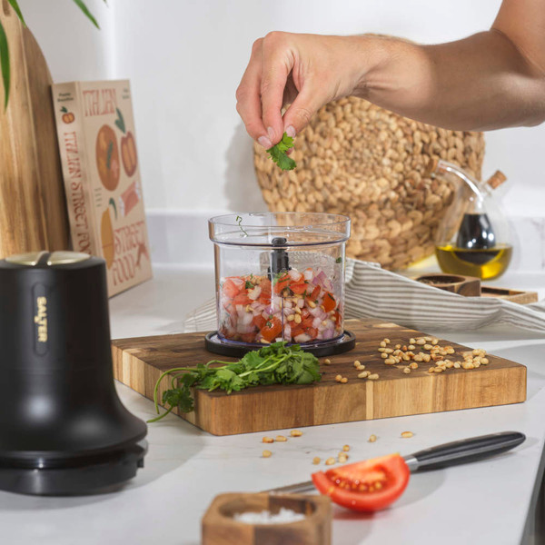 500ml clear food processor bowl with chopping blade, shown without lid
