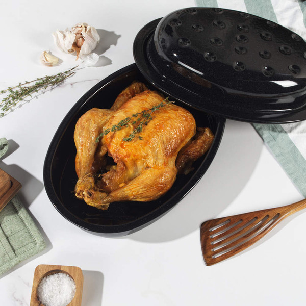 33cm Brilliance Self-Basting Roaster - Vitreous Enamel