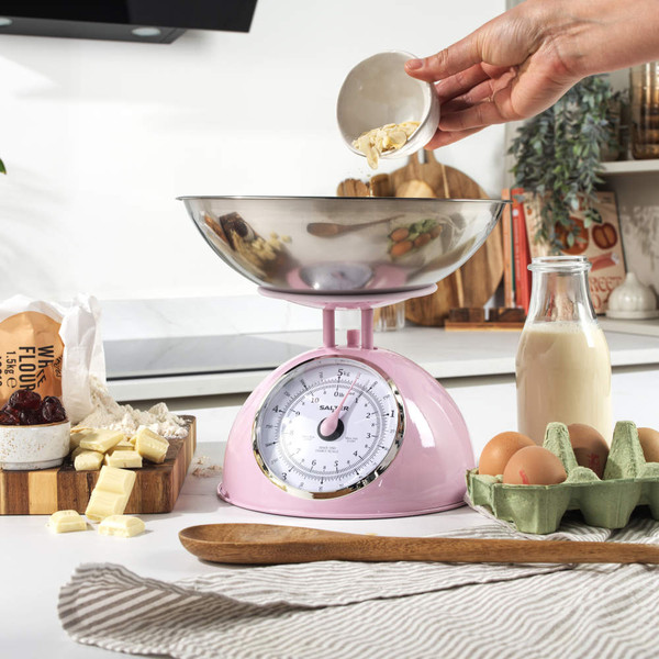 Retro Pink Hand Mixer & Mechanical Scale Set