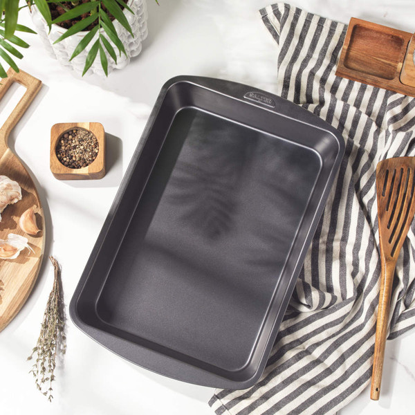 Recycled 38 cm Roasting Tray – 100% Recycled Carbon Steel Bakeware