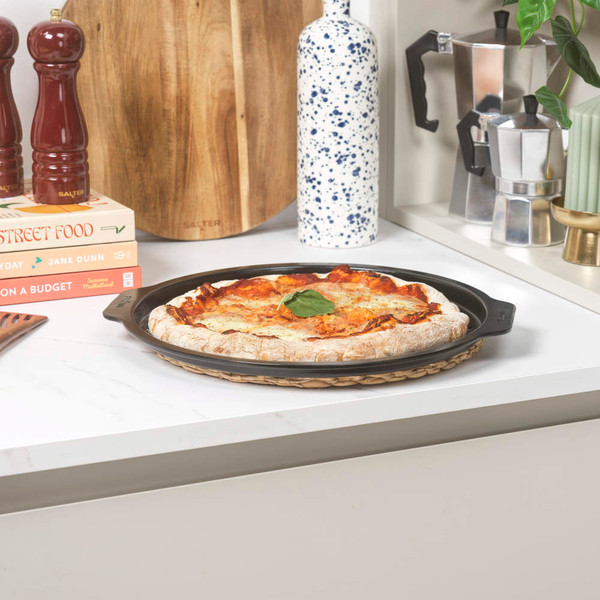 Expert Non-Stick Pizza and Chip Tray - PFOA-Free Coating