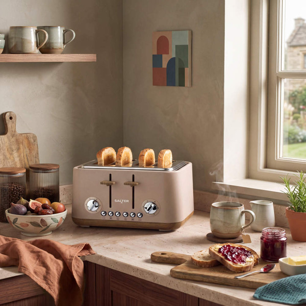 Mocha four-slice toaster on kitchen worktop with four slices of toast