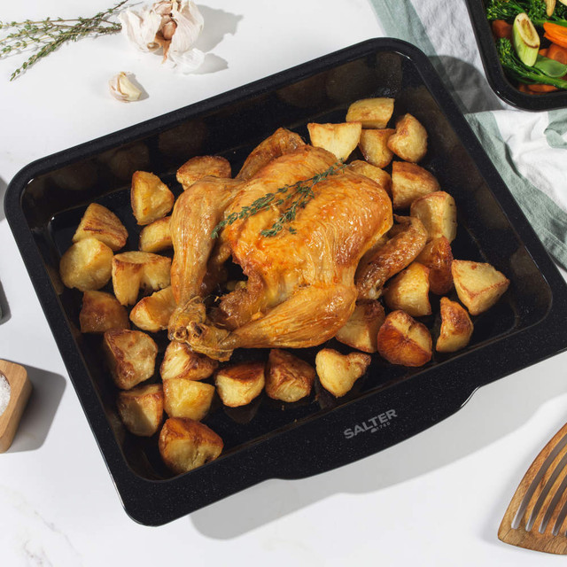 37cm Brilliance Roaster – Vitreous Enamel