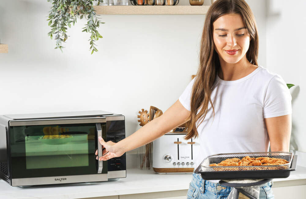 Salter Duowave airfryer microwave in a kitchen