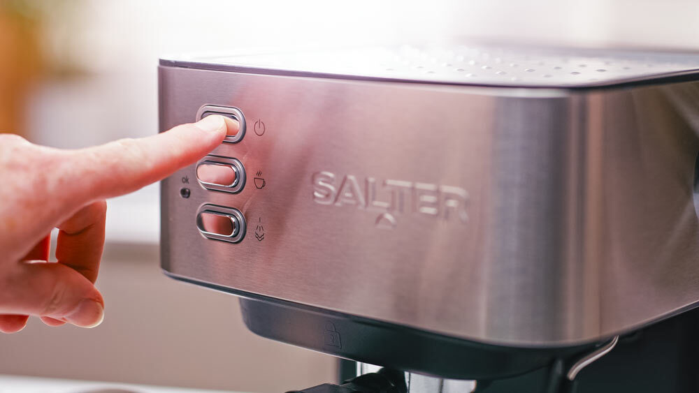 Switching salter manual espresso machine off