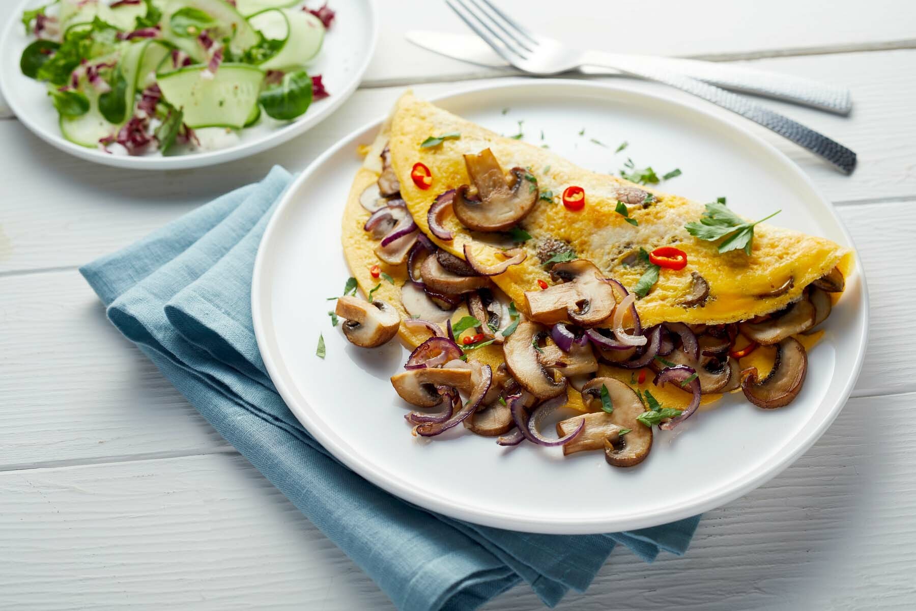 Chili, Cheese, and Garlic Mushroom Omelette Recipe Image