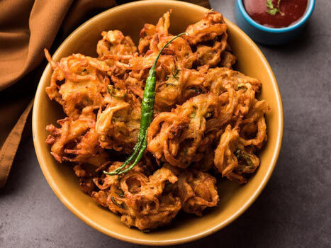 Air Fryer Onion Bhajis

