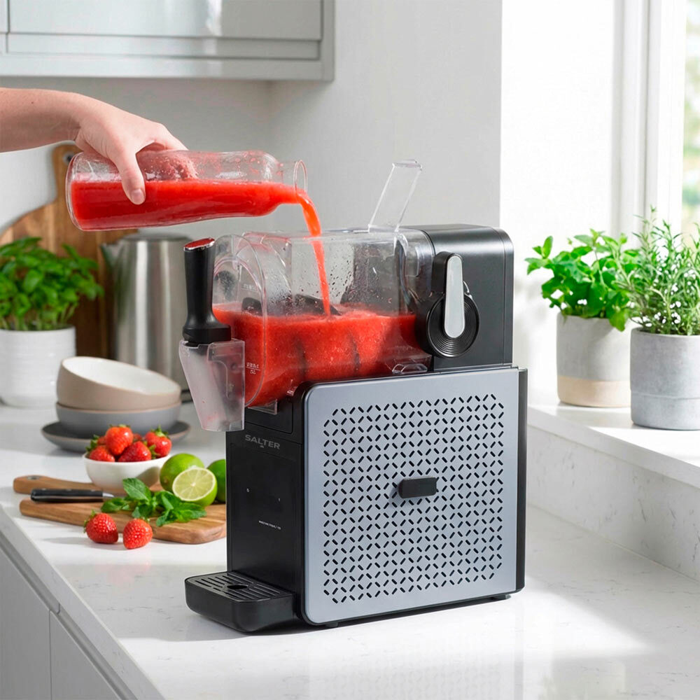 Filling a slushie maker