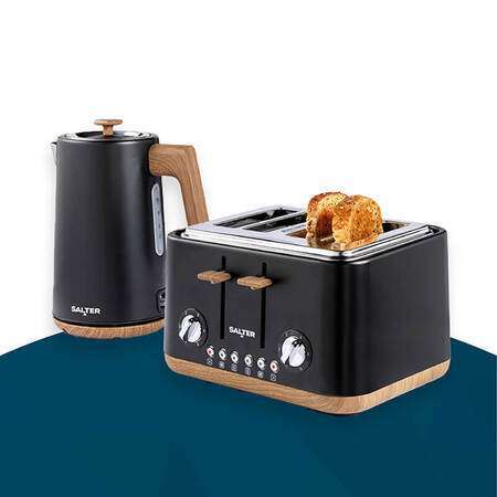Black kettle and toaster