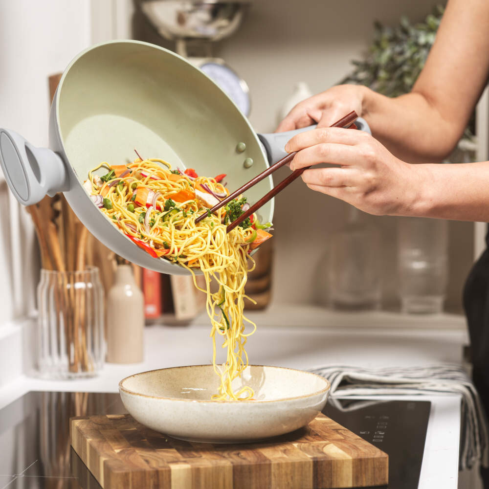 PFOA and PTFE cookware with stir fry in a wok