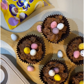 mini-eggs-cornflake-cakes-.png