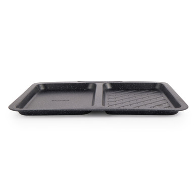 https://cdn11.bigcommerce.com/s-5vfc75n1yv/products/3835/images/41612/megastone-40-cm-split-baking-tray--non-stick-2-compartments-carbon-steel-salter-bw12808eu7-5054061551235__86787.1698462234.386.513.jpg?c=1