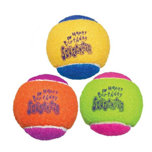 Kong Squeakair Birthday Balls 3pk Kong Squeakair Birthday Balls 3pk