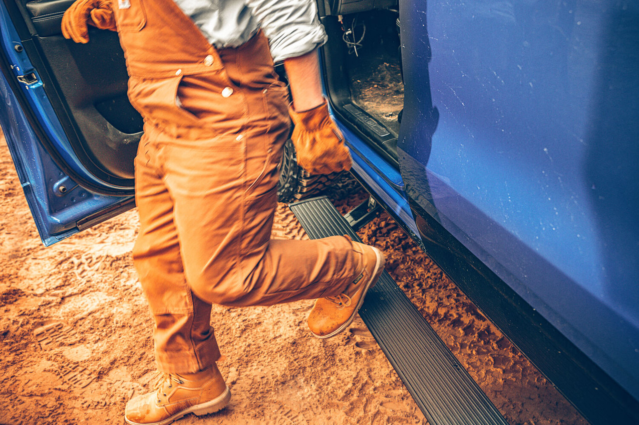 AMP Research 76240-01A Powerstep Plug n Play Retractable Running Boards for 2019-2024 Ram1500 New Body