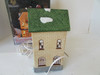 HOLIDAY EXPRESSIONS VILLAGE BUILDING TAVERN DICKENS LIGHTED 8.25"H LotD