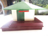 LIONEL TRAINS  - 133 ILLUMINATED STATION - CHIPPED ROOF - SALE - B2R