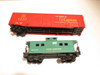 HO TRAINS VINTAGE PENN CENTRAL CABOOSE/EL CAPITAN BOXCAR- PARTS -S31I