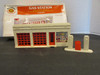 Bachmann 1962 Plasticville O Scale Gas Station with Pumps & Box PR