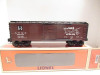 LIONEL -29202 - 6464-497 SANTA FE BOXCAR - 0/027 - D/C TRUCKS- NEW- S27