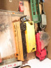 HO TRAINS- VINTAGE ASSORTED MIXED HO CARS/PARTS  ETC- GOOD- SEE PICS - B2R