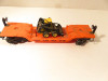 LIONEL VAULT- 16958 FLATCAR W/ERTL D/C NEW HOLLAND LOADER- 0/027 -FAIR- M9