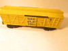LIONEL TRAINS POST-WAR 6656 YELLOW STOCK CAR  - VG - 027 - M35