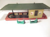 LIONEL 356 STYLE OPERATING STATION W/TWO GREEN CARTS- 0/027- WORKS FINE-S9|357507922683