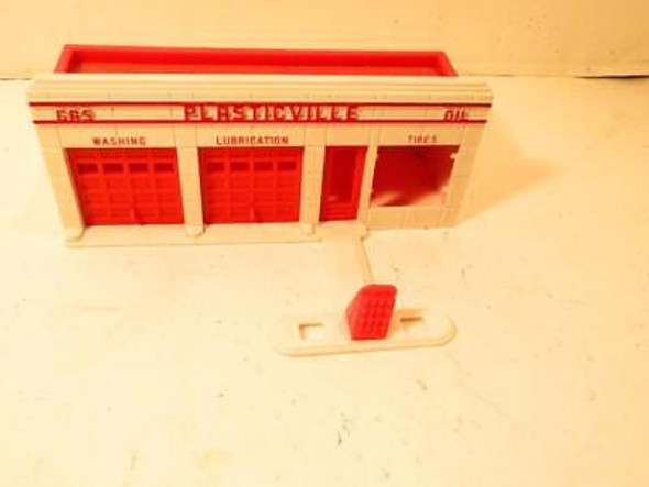 0/027 BUILDING - PLASTICVILLE GAS STATION KIT- INCOMPLETE - ON SALE- M51