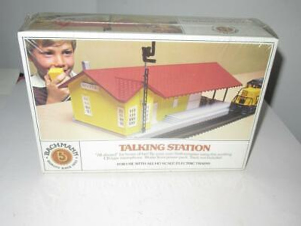 HO TRAINS- VINTAGE BACHMANN 1433 TALKING STATION ACCESSORY- -SEALED- NEW-B2