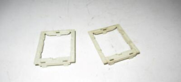 LIONEL PART- 3462/72 MILK CAR ORIGINAL DOOR FRAMES (2) - FAIR/GOOD- SR76