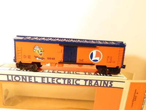 LIONEL TRAINS  MPC 9849 LIONEL LINES BILLBOARD REEFER CAR  0/027- NEW - B17