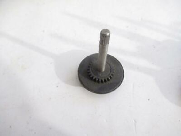 LIONEL PART - GEARED WHEEL W/DETAILING- 1 1/4" W/AXLE- ORIGINAL - EXC - SR105